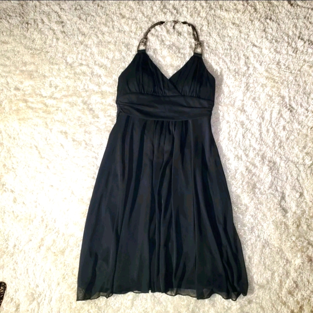 B. Darlin Black Medium dress
